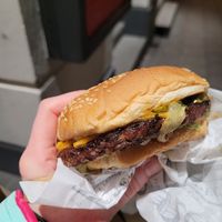 Incredible burger at Junkyard in Reykjavik