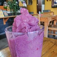 Excellent! Fresh mixed berry smoothly at Blooming Onion - Moctezuma in Guadalajara