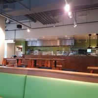 pickup line in the store at Veggie Grill by Next Level - River North in Chicago