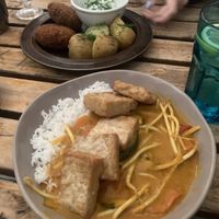 vegan meals at no bones in Krakow