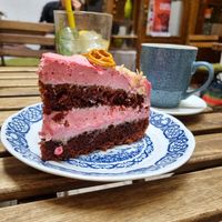 Raspberry-Rose spongecake at no bones in Krakow