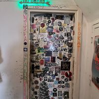 Signs leading you to the restaurant   at no bones in Krakow