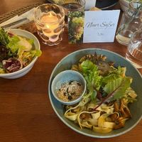 fettuccine mit thymian-pfifferlingen & beilagensalat at Kartoffelhaus in Freiburg