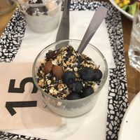 Yaourt et granola  at Soeurs in Paris