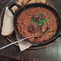 Scharfes Chraime at Kuli Alma in Frankfurt