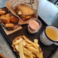Pink Edgy, Fries and Nuggets at Swing Kitchen - Schwedenplatz in Vienna