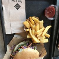 Cheeseburger in combo   at Swing Kitchen - Schwedenplatz in Vienna