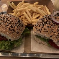 Next burger de Etosha con fritas   at Guacamole in Montevideo