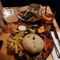 Koftas in pitta & "chicken" & avocado burger at Aloha in Leiden