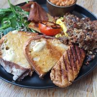 Very generousportions! And vegan haggis!!!  😱🌱 at Chapter One Coffee Shop in Edinburgh