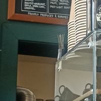 ¡Tienen café colombiano! at Chapter One Coffee Shop in Edinburgh