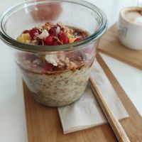 Mango-coconut rice porridge at Plenty in The Hague