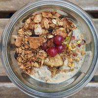 chai porridge at Plenty in The Hague