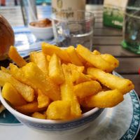 Pommes klein at Burgeramt in Trier