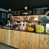 Counter at Juice Dudes in Barcelona