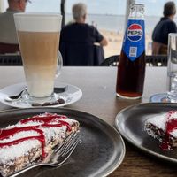 Wauw dat was heerlijk!! Kokos dadeltaart.   at Brasserie BLVD in Vlissingen