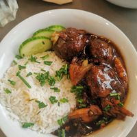 Caramel chicken with rice and cucumber at La Cantine Viêtgétarienne in Bordeaux