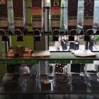 More bulk bins at Bio c' Bon in Kawasaki