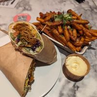 Wrap abracadabra met zoete aardappel friet #Veganuary at Vegan Heroes in Eindhoven