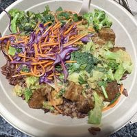 Vegan tofu cashew bowl  at Rice Up - HB in Zurich