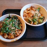 Tofu cashew bowl variants at Rice Up - Wolfgang in Zurich