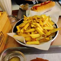 Skin on chips at Bath St. Burger in Glasgow