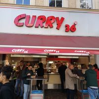 We Eat 3 at Curry 36 in Berlin