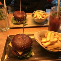 Vorderer Burger ist vegan  at Hans im Glück in Bielefeld