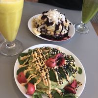 Vegan pancakes and smoothies  at Haley's Comet Breakfast Club in The Hague
