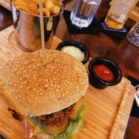 The Dutch Weed Burger at De Governeur in Willemstad