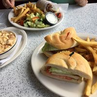 Chicken sandwich was ok, Mac and cheese very good at The Lindenhurst Diner in Lindenhurst