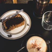 Cake marbré Vegan & capuccino lait d’avoine  at Anahera in Lyon