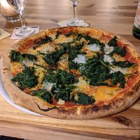 Pizza Spinat mit veganen Feta at Pizzeria Trattoria Sorrentino in Cologne