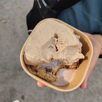 Hot cookie and kanel ice cream at StikkiNikki - Drottninggatan in Stockholm