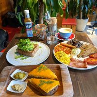 breakfast options at Eqvilibrivm Cafe in Barcelona