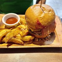 Vegan food at Eqvilibrivm Cafe in Barcelona