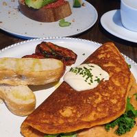 Chickpea omelette & acovado toast at Eqvilibrivm Cafe in Barcelona