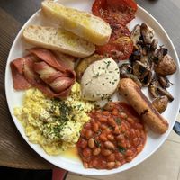 Looks nice but meh  at Eqvilibrivm Cafe in Barcelona
