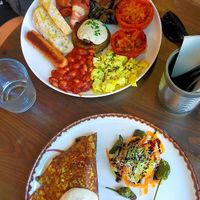 full english breakfast and tofu omelette at Eqvilibrivm Cafe in Barcelona