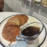 Syrup pancakes at Eqvilibrivm Cafe in Barcelona