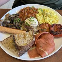 English brakfast #Veganuary at Eqvilibrivm Cafe in Barcelona