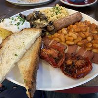English breakfast 😍 at Eqvilibrivm Cafe in Barcelona