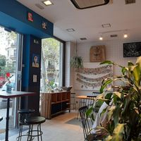 Seating also available outside at Eqvilibrivm Cafe in Barcelona