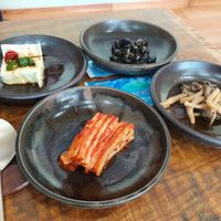 Side dishes at Babiboyak in Jeju