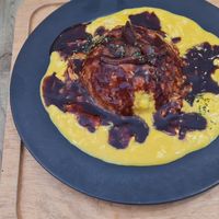 Vegan omurice at Mumokuteki Vegan Cafe in Kyoto