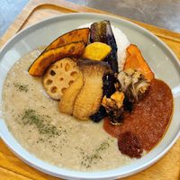 2 types of curry with Kyoto vegetables at Mumokuteki Vegan Cafe in Kyoto