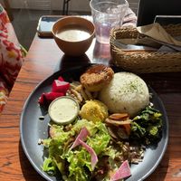 Lunch platter with burger at Mumokuteki Vegan Cafe in Kyoto