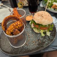 Veganer Premium Oat Burger, Süßkartoffel-Pommes & Corn Ribs at ALEX in Dresden