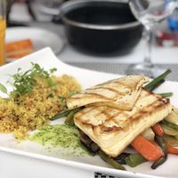 Tofu com legumes. at Pedras Amarelas in Albufeira