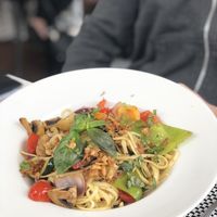 Esparguete com legumes. at Pedras Amarelas in Albufeira